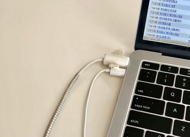 PortHub 8-in-1 USB-C Dock